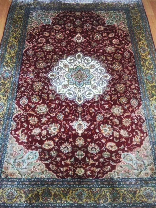 Kashmiri silk carpet