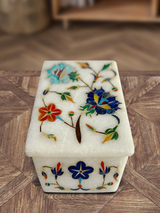 Handmade pure marble jewellery box with inlay work in semi-precious stones Floral Stem Motif