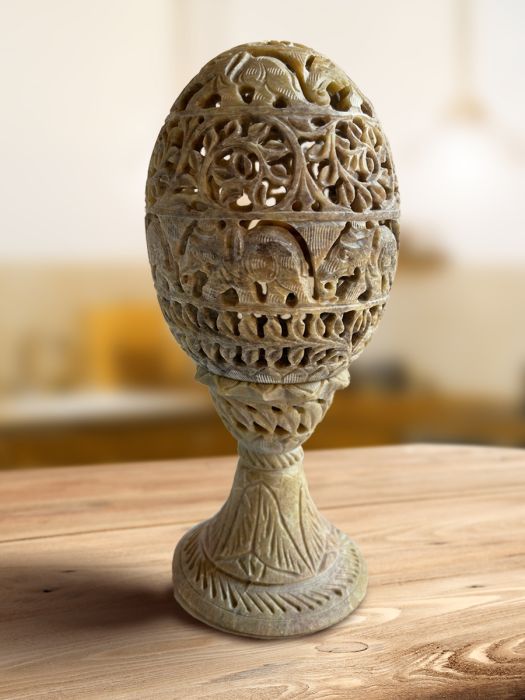 Handcarved ornate soap stone Oval tea light stand on Pedestal